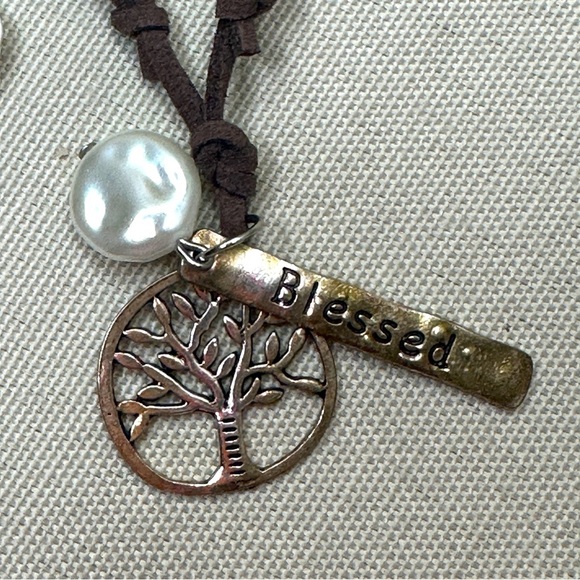NWT Boho Chic Brown Tree of life Pendant Slip Over Necklace with Pearl Accent - Picture 3 of 5